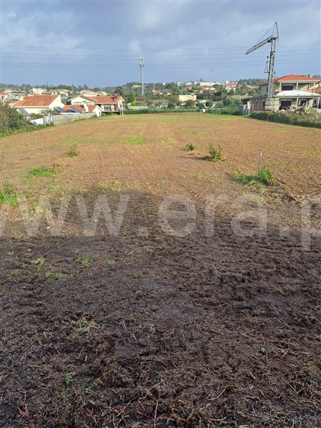 Terreno para Construção / Espinho, Paramos
