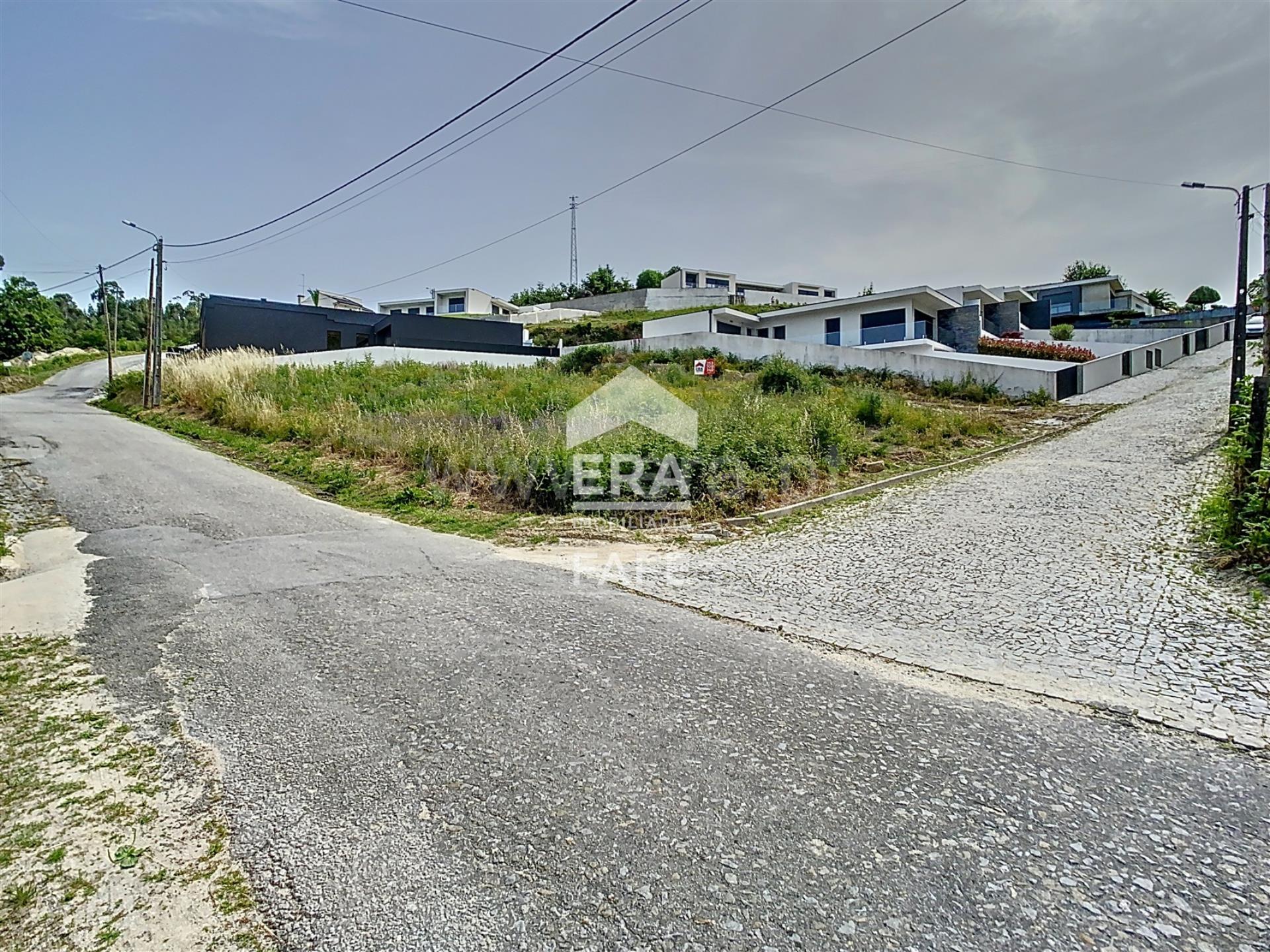 Land for sale in Fafe, Portugal — €77,500