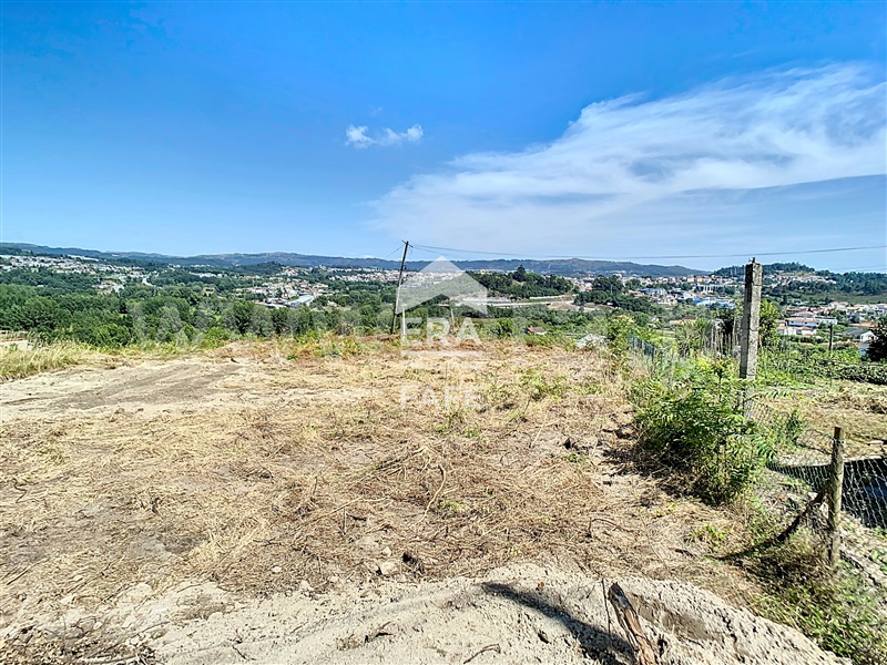 Terreno / Fafe, Golães
