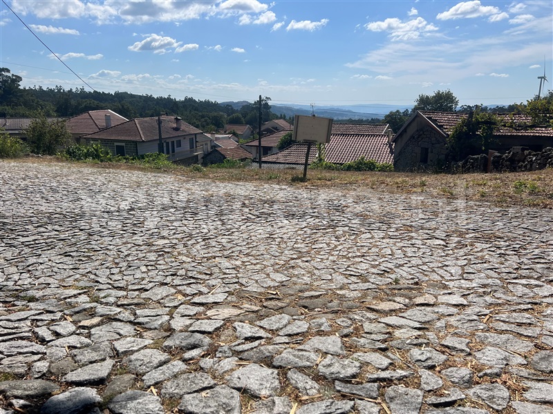 Terreno para Construção / Fafe, Moreira do Rei e Várzea Cova