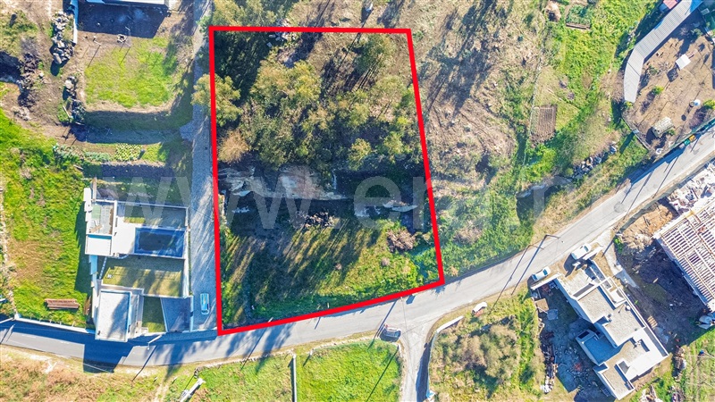 Terreno para Construção / Felgueiras, Airães