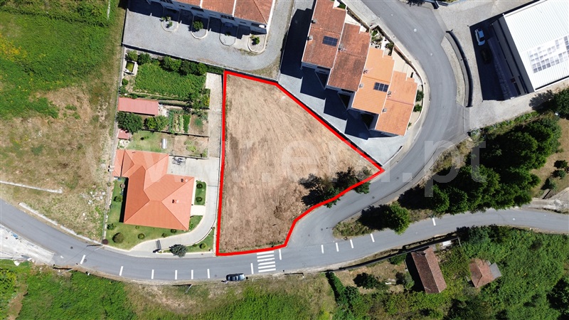 Terreno para Construção / Felgueiras, Idães