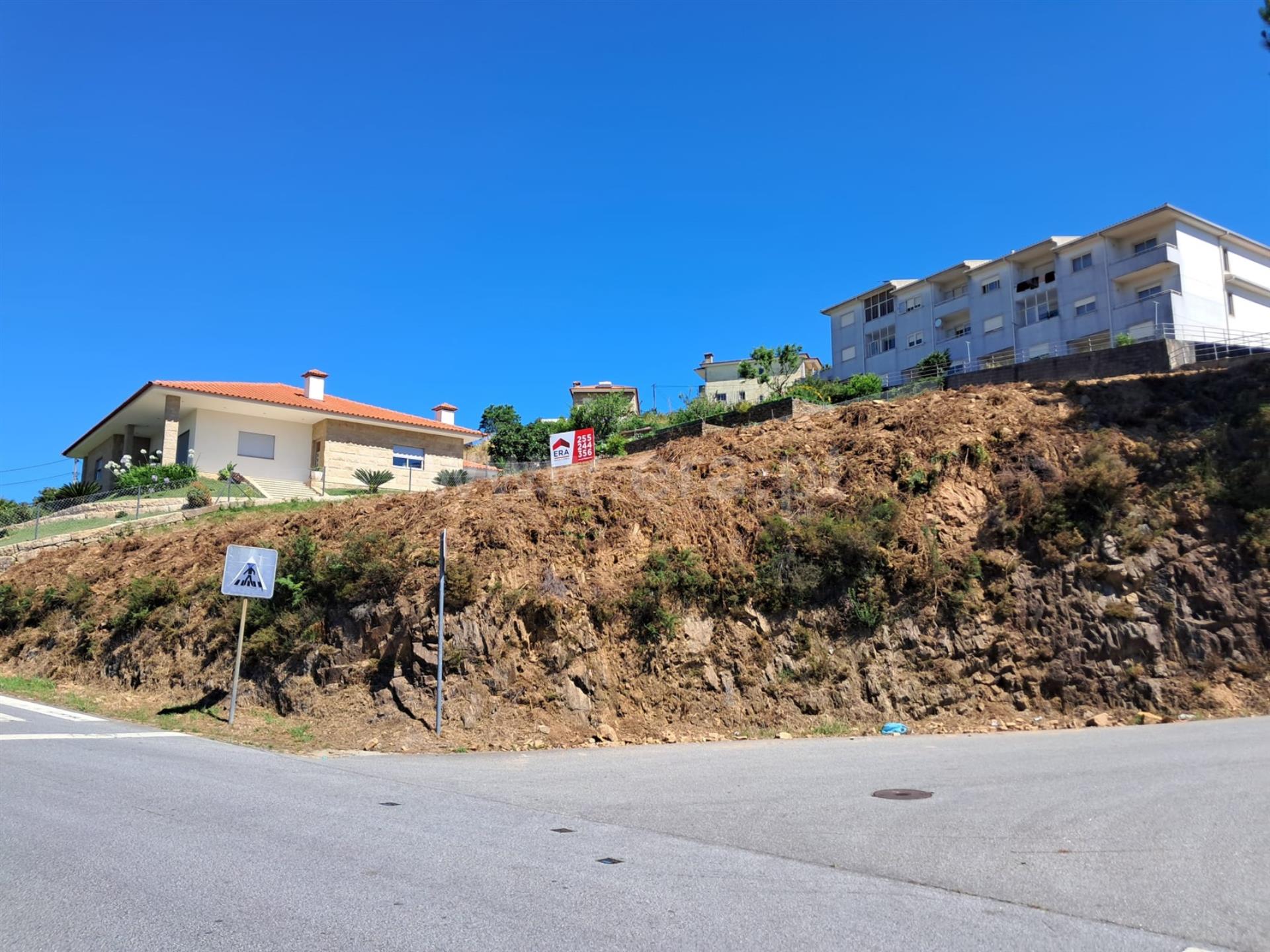 Land for sale in Felgueiras, Portugal — €85,000