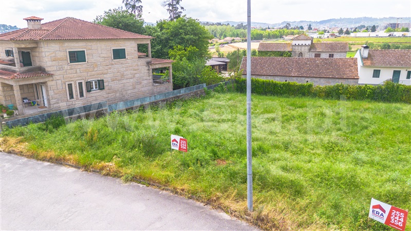 Terreno para Construção / Felgueiras, Margaride (Santa Eulália), Várzea, Lagares, Varziela e Moure