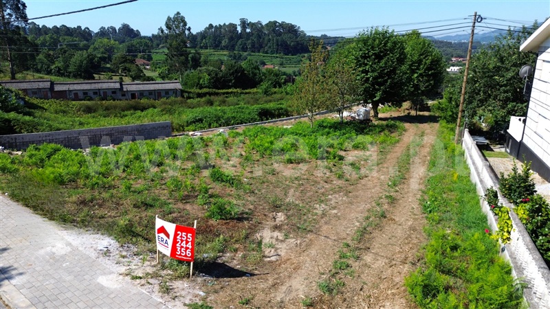 Terreno para Construção / Felgueiras, Refontoura