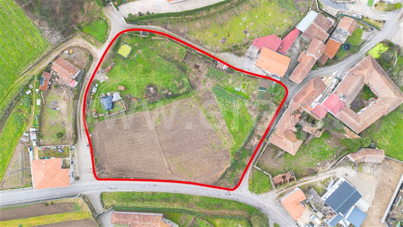 Terreno para Construção / Felgueiras, Unhão e Lordelo