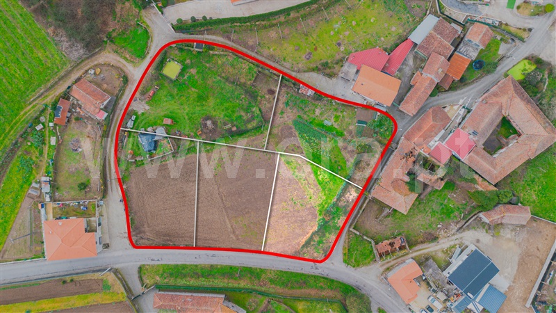 Terreno para Construção / Felgueiras, Unhão e Lordelo