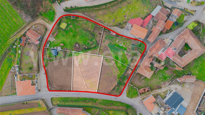 Terreno para Construção / Felgueiras, Unhão e Lordelo