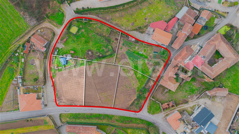 Terreno para Construção / Felgueiras, Unhão e Lordelo