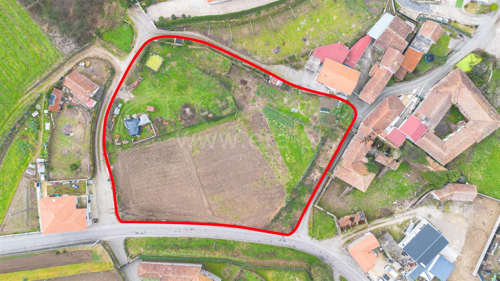 Land for sale in Felgueiras, Portugal — €150,000
