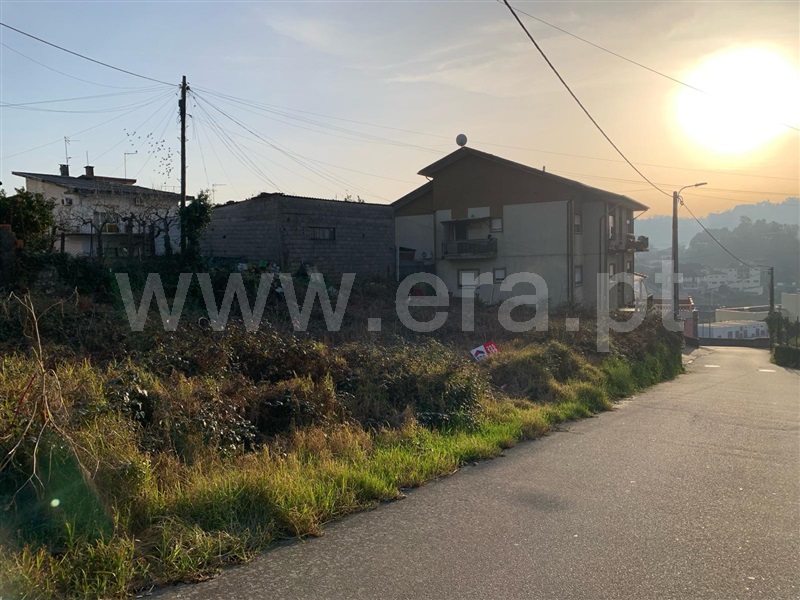 Terreno para Construção / Felgueiras, Vila Cova da Lixa e Borba de Godim