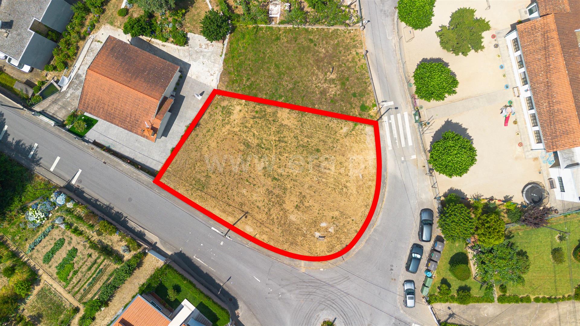 Land for sale in Felgueiras, Portugal — €69,000