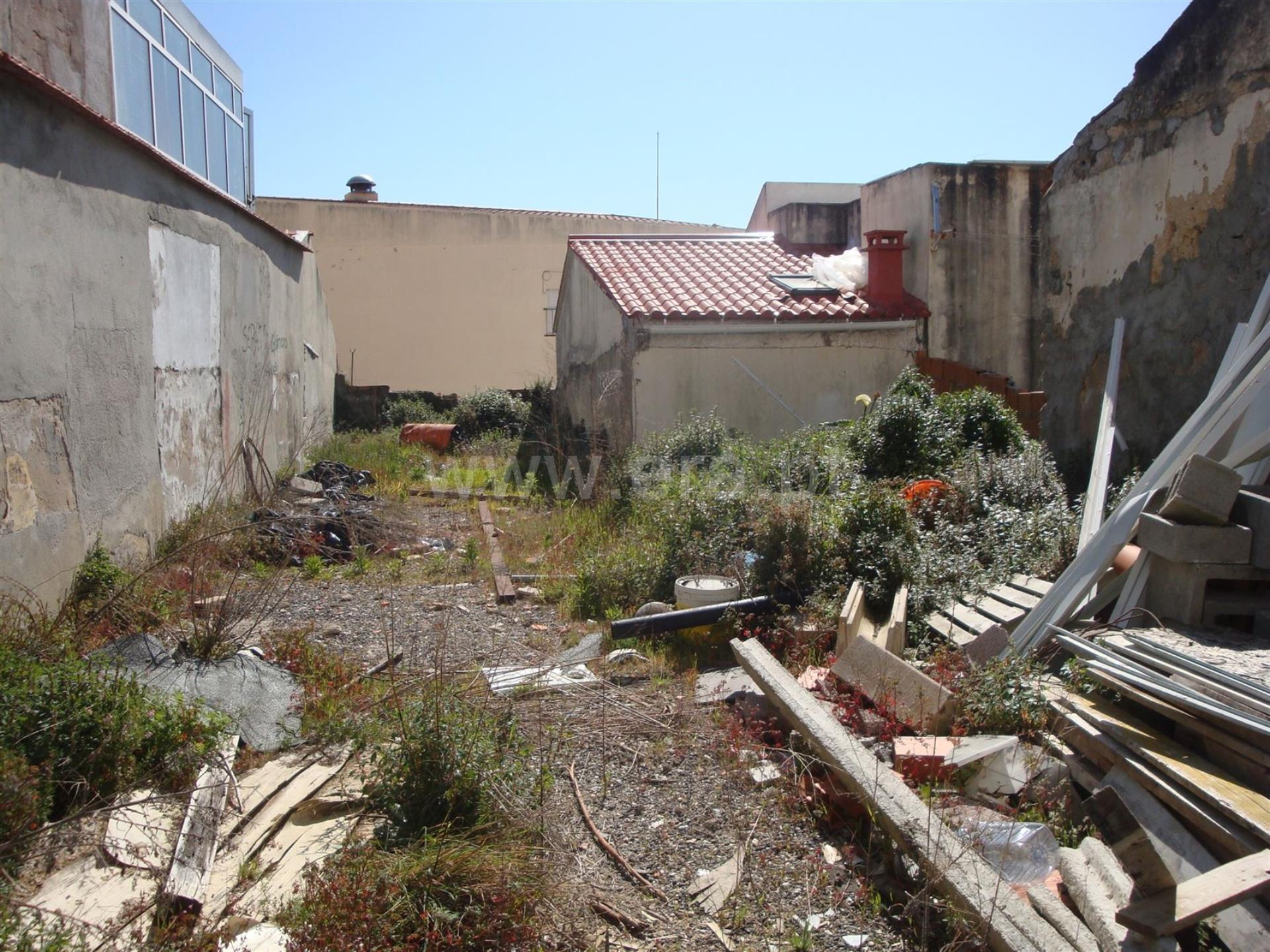 Land for sale in Figueira da Foz, Portugal — €75,000