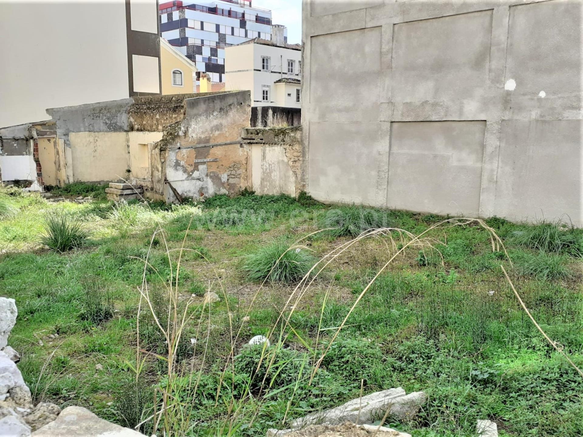 Land for sale in Figueira da Foz, Portugal — €1,000,000