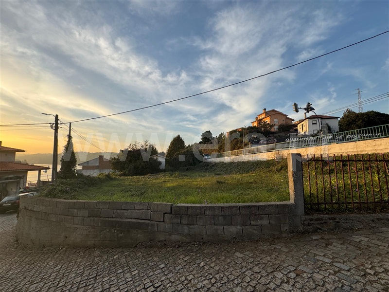 Terreno / Gondomar, Medas