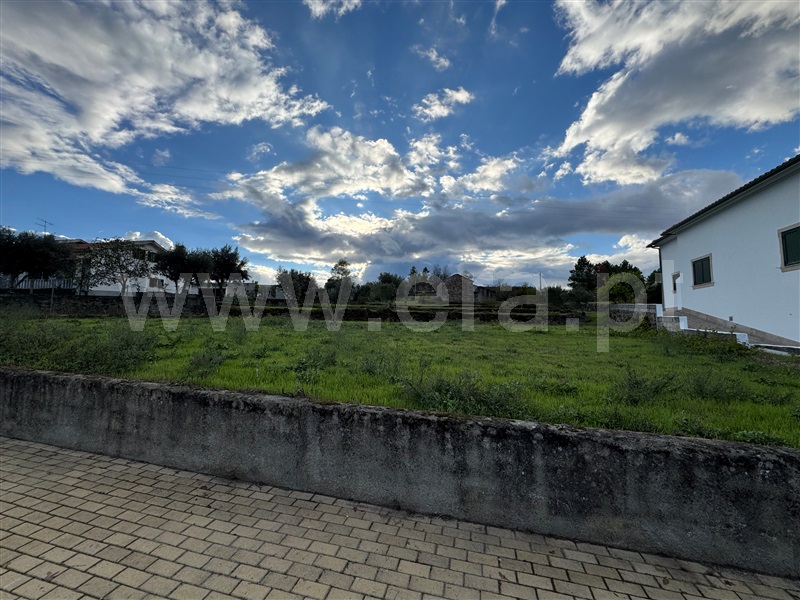 Terreno para Construção / Gouveia, Ribamondego