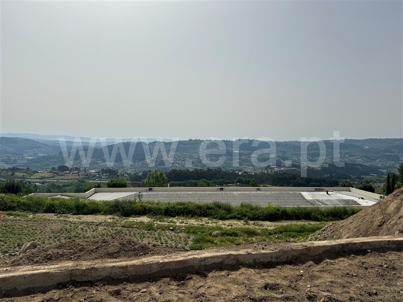 Terreno para Construção / Guimarães, Abação e Gémeos