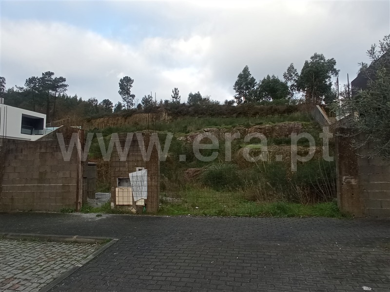 Terreno para Construção / Guimarães, Candoso (São Martinho)