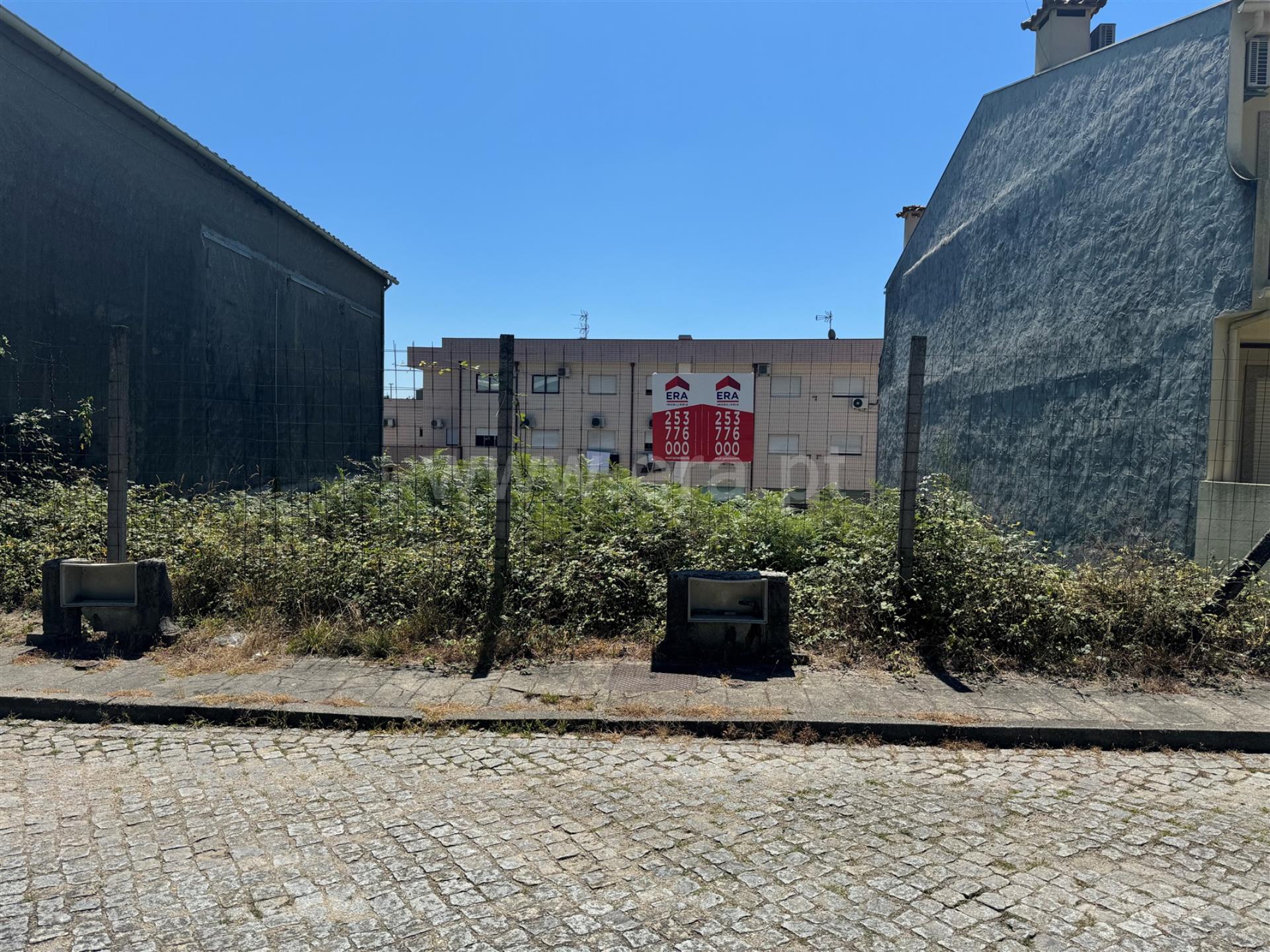 Land for sale in Guimarães, Portugal — €85,000