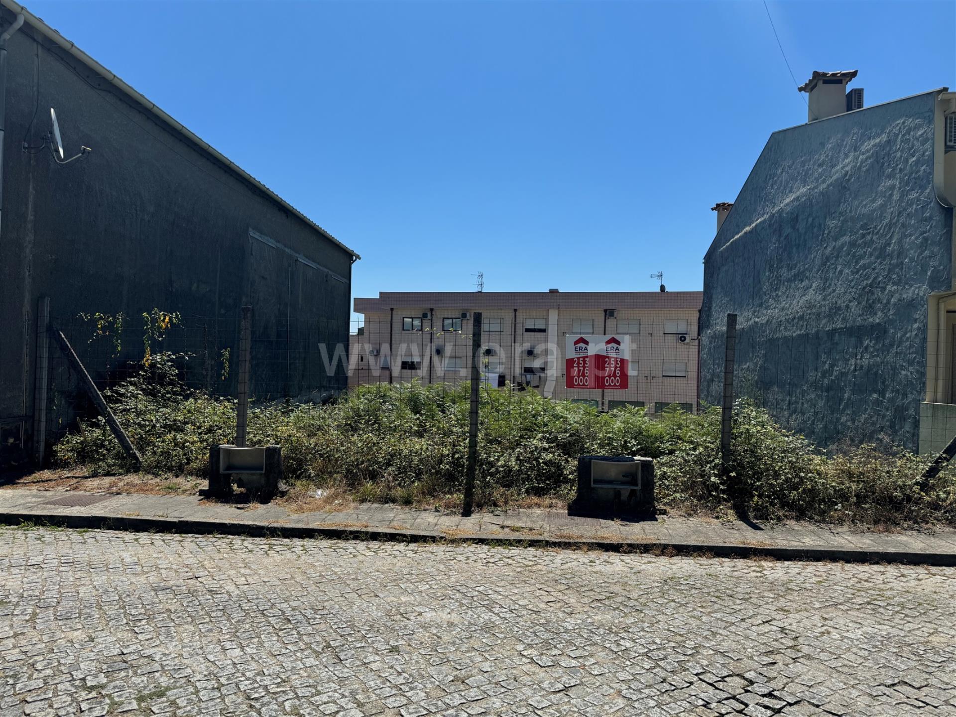Land for sale in Guimarães, Portugal — €85,000