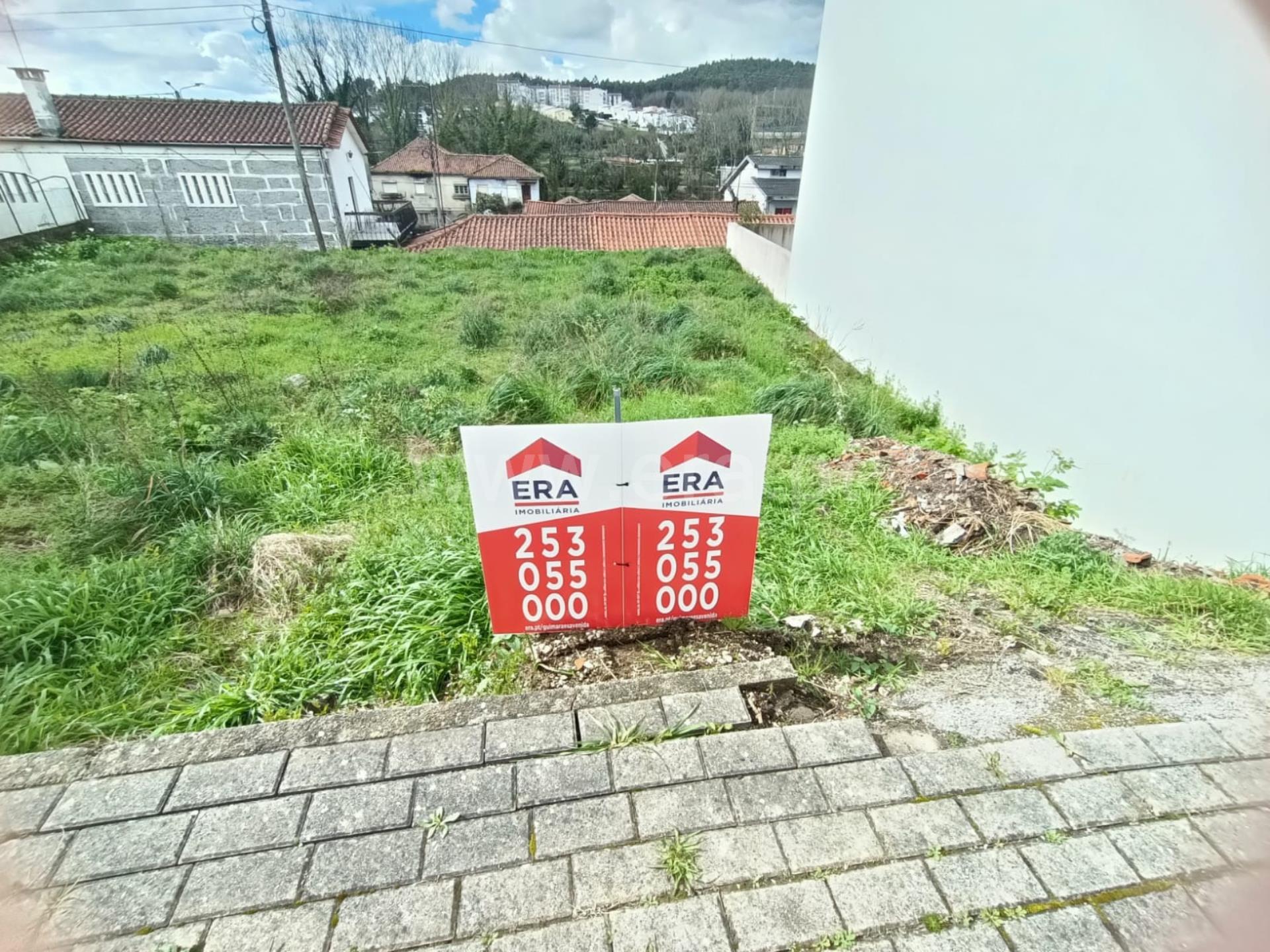 Land for sale in Guimarães, Portugal — €67,500