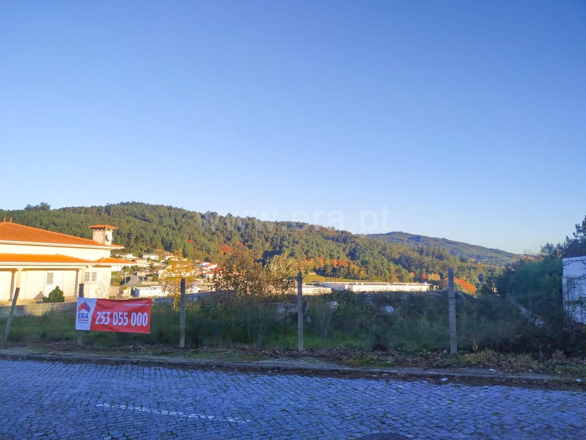 Land for sale in Guimarães, Portugal — €150,500