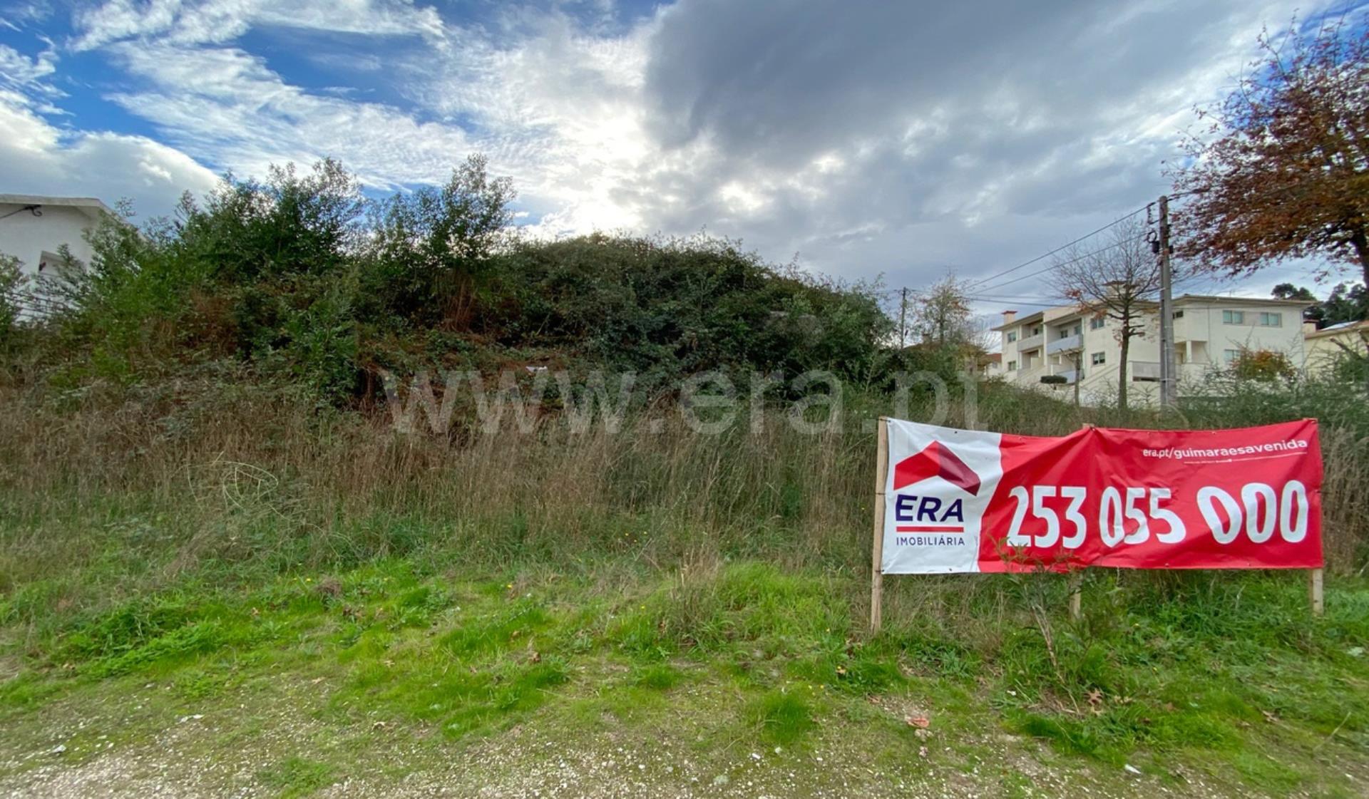 Land for sale in Guimarães, Portugal — €173,000