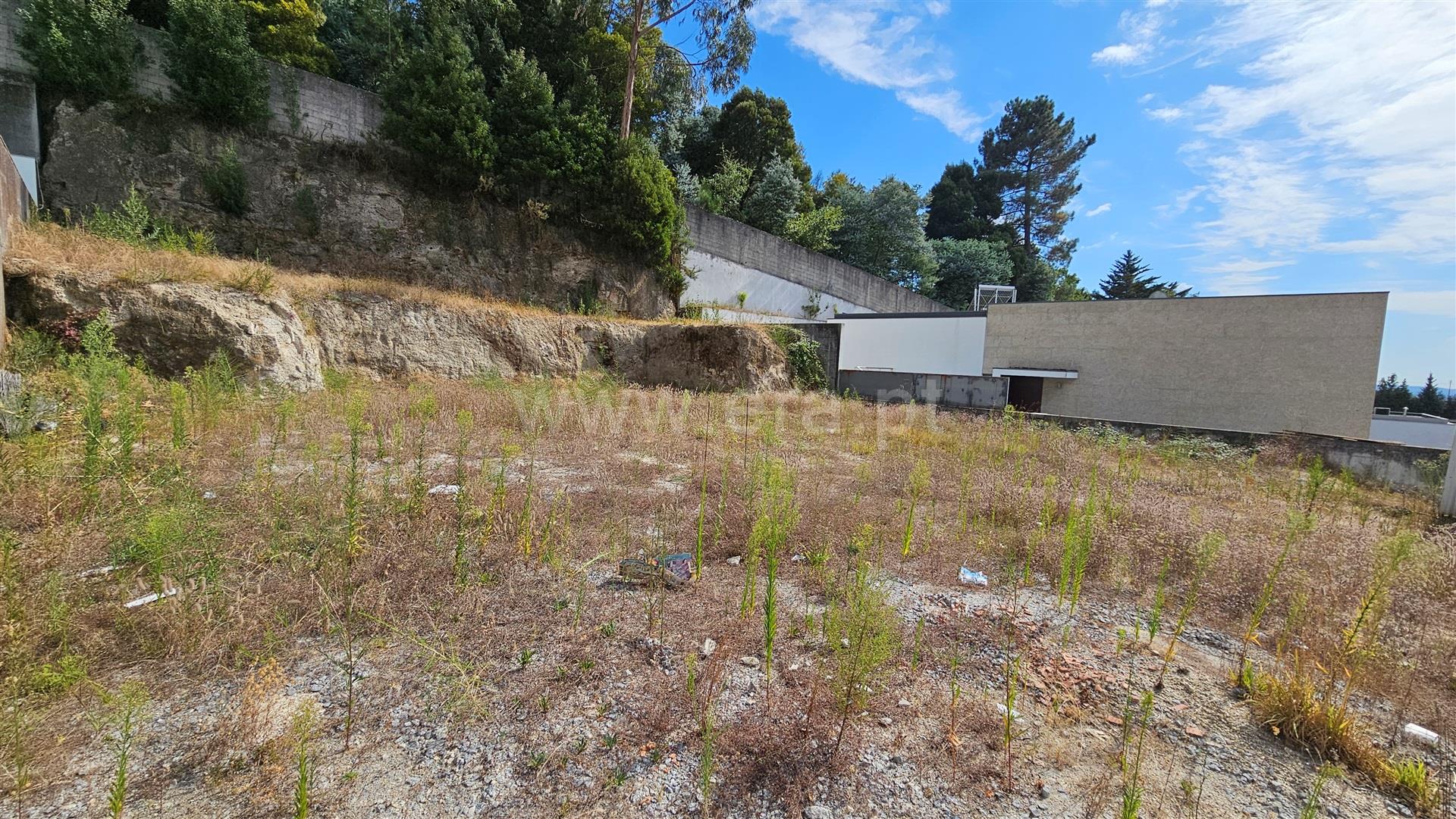 Land for sale in Guimarães, Portugal — €78,000