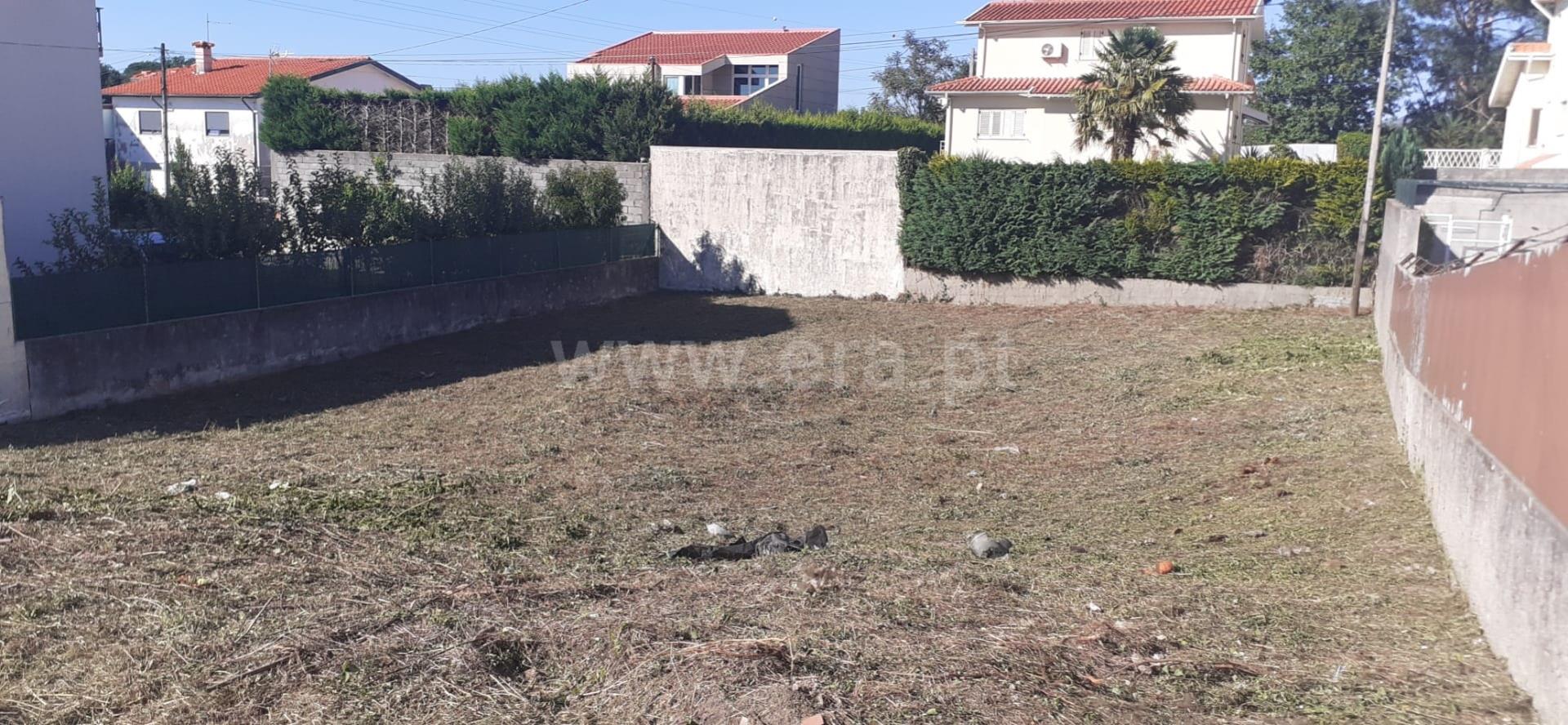 Land for sale in Guimarães, Portugal — €86,500