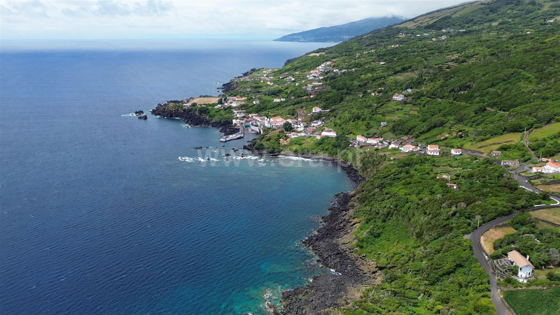 Land for sale in Lajes do Pico, Portugal — €160,000