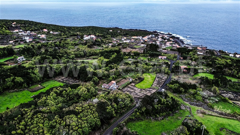 Terreno para Construção / Lajes do Pico, Piedade