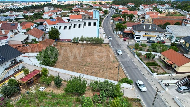Terreno para Construção / Leiria, Telheiro