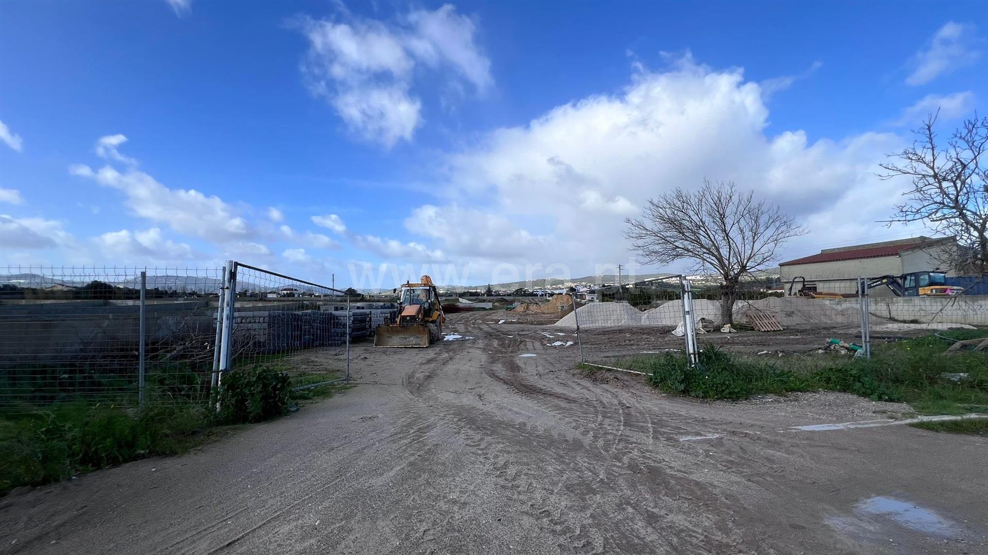 Land for sale in Loures, Portugal — €260,000