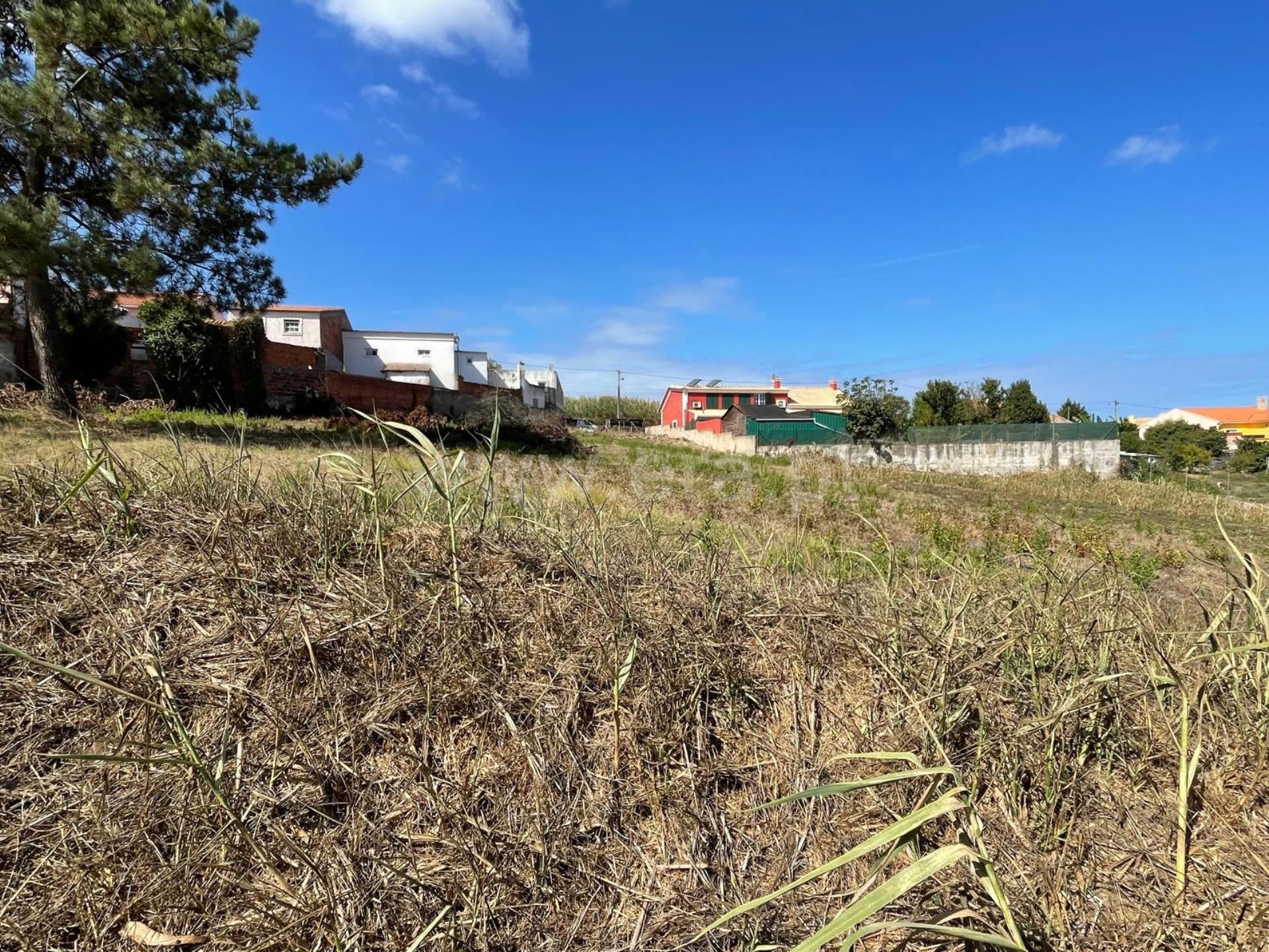 Land for sale in Lourinhã, Portugal — €180,000