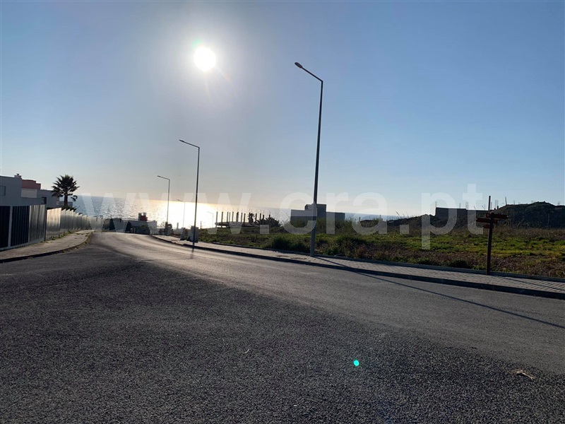 Terreno para Construção / Lourinhã, Praia de Porto Dinheiro