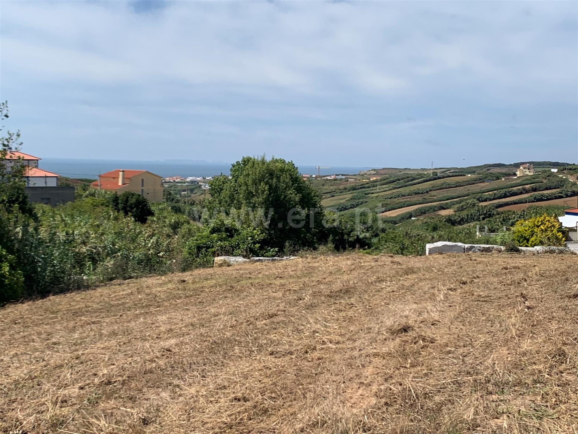 Land for sale in Lourinhã, Portugal — €165,000