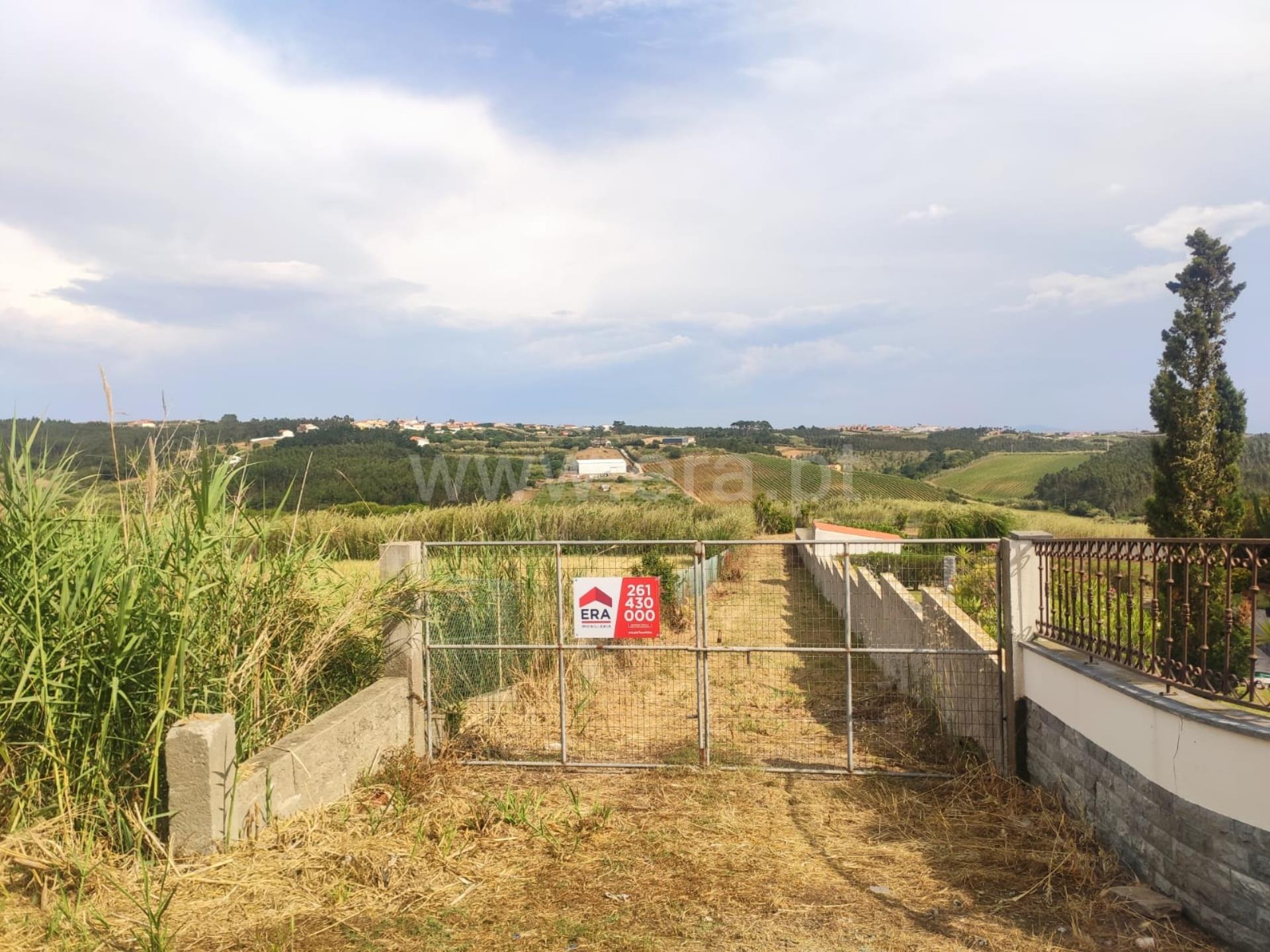 Land for sale in Lourinhã, Portugal — €135,000