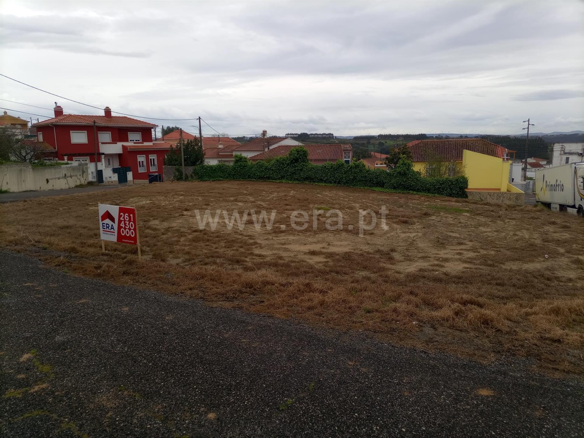 Land for sale in Lourinhã, Portugal — €100,000