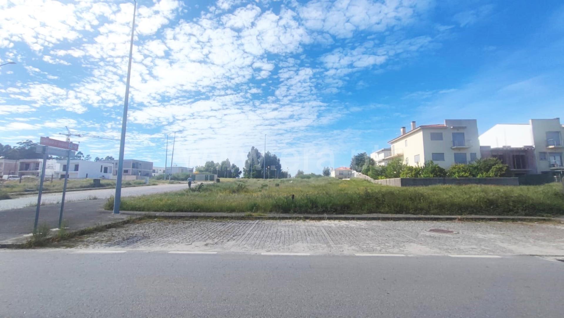 Land for sale in Lousada, Portugal — €790,000