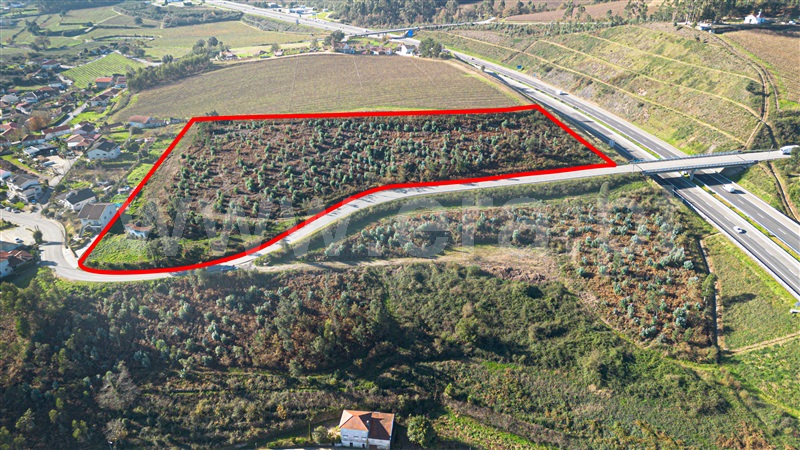 Terreno para Construção / Lousada, Cernadelo e Lousada (São Miguel e Santa Margarida)