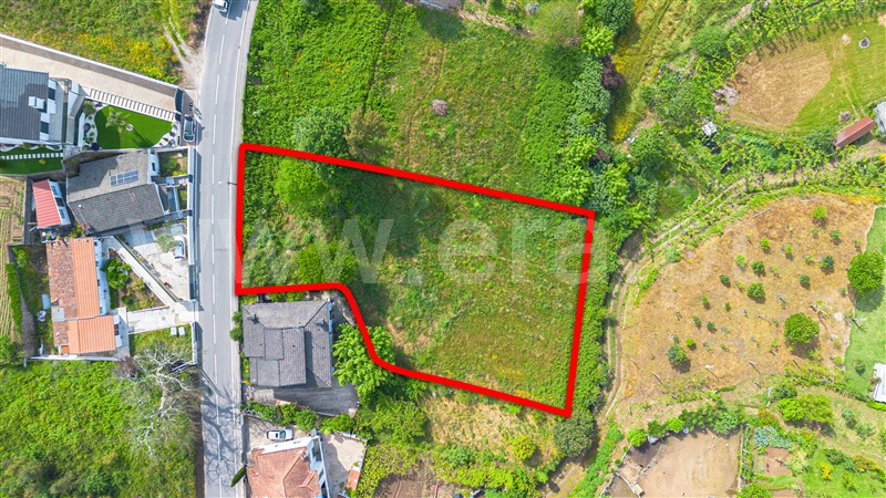 Terreno para Construção / Lousada, Cernadelo e Lousada (São Miguel e Santa Margarida)