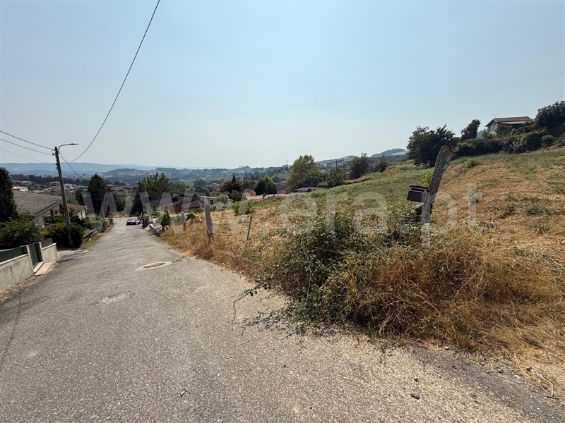 Terreno para Construção / Lousada, Cernadelo e Lousada (São Miguel e Santa Margarida)