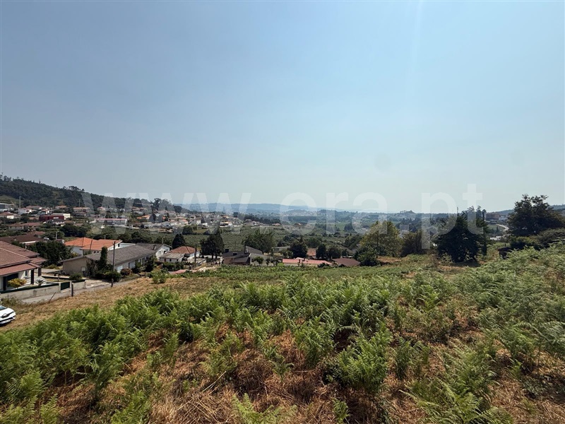Terreno para Construção  Lousada, Cernadelo e Lousada (São Miguel e Santa Margarida) - 1502429 - 2