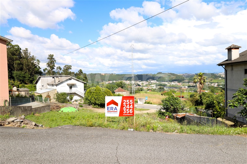 Terreno para Construção / Lousada, Figueiras e Covas