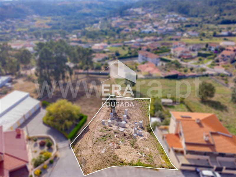 Terreno para Construção  com Rústico Lousada, Lustosa e Barrosas (Santo Estêvão) - 1430181 - 2