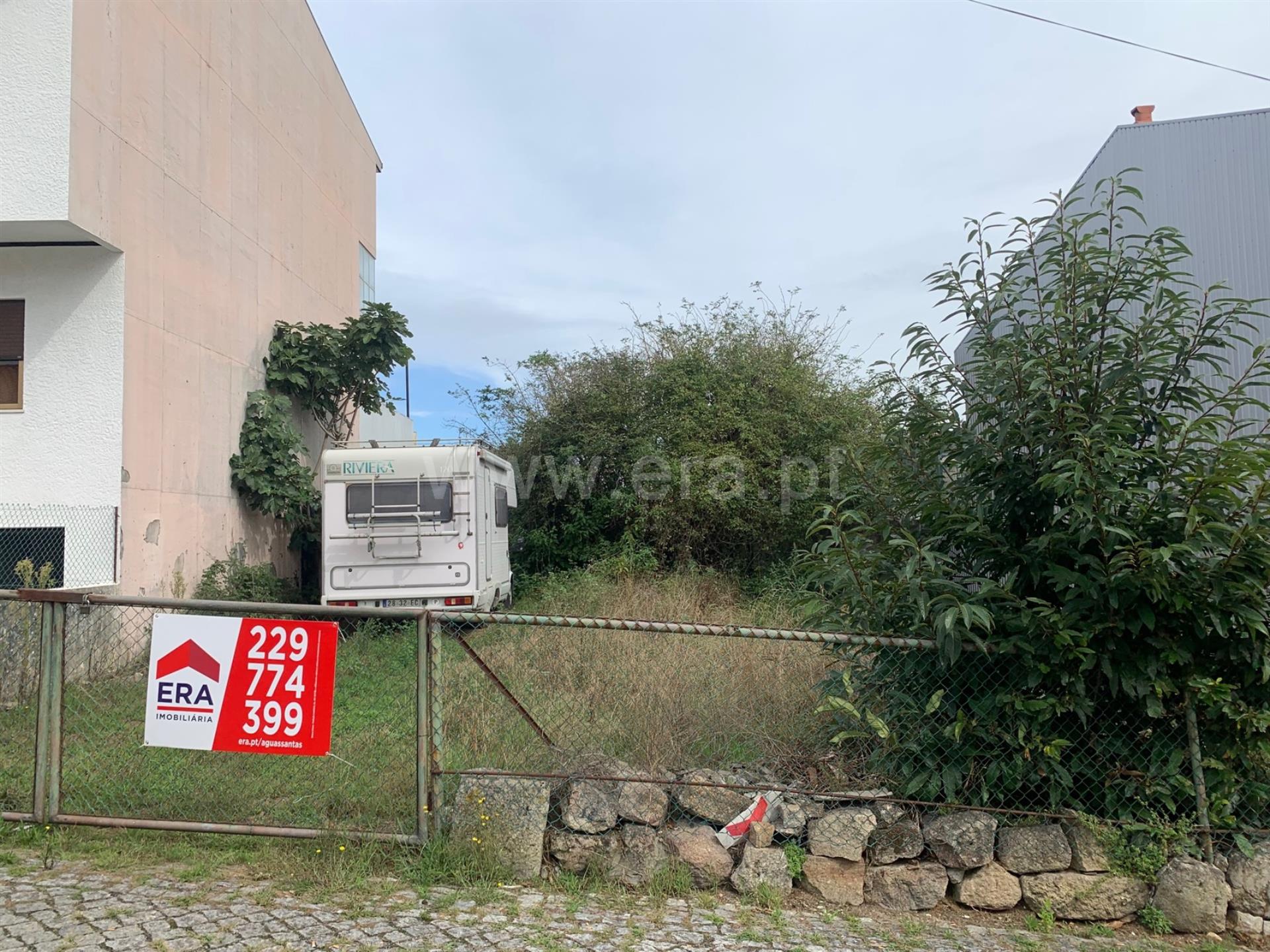 Terreno em Maia