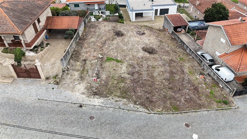 Terreno para Construção / Marco de Canaveses, Alpendorada, Várzea e Torrão