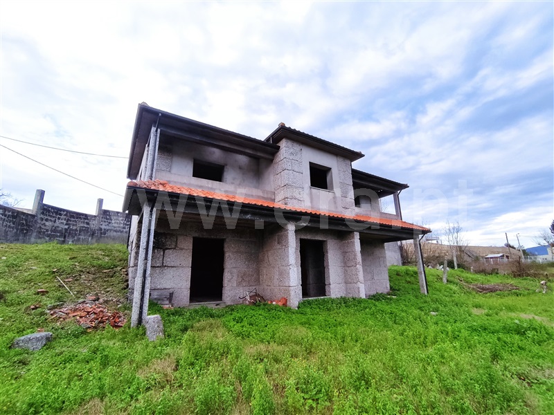 Terreno para Construção / Marco de Canaveses, Livração