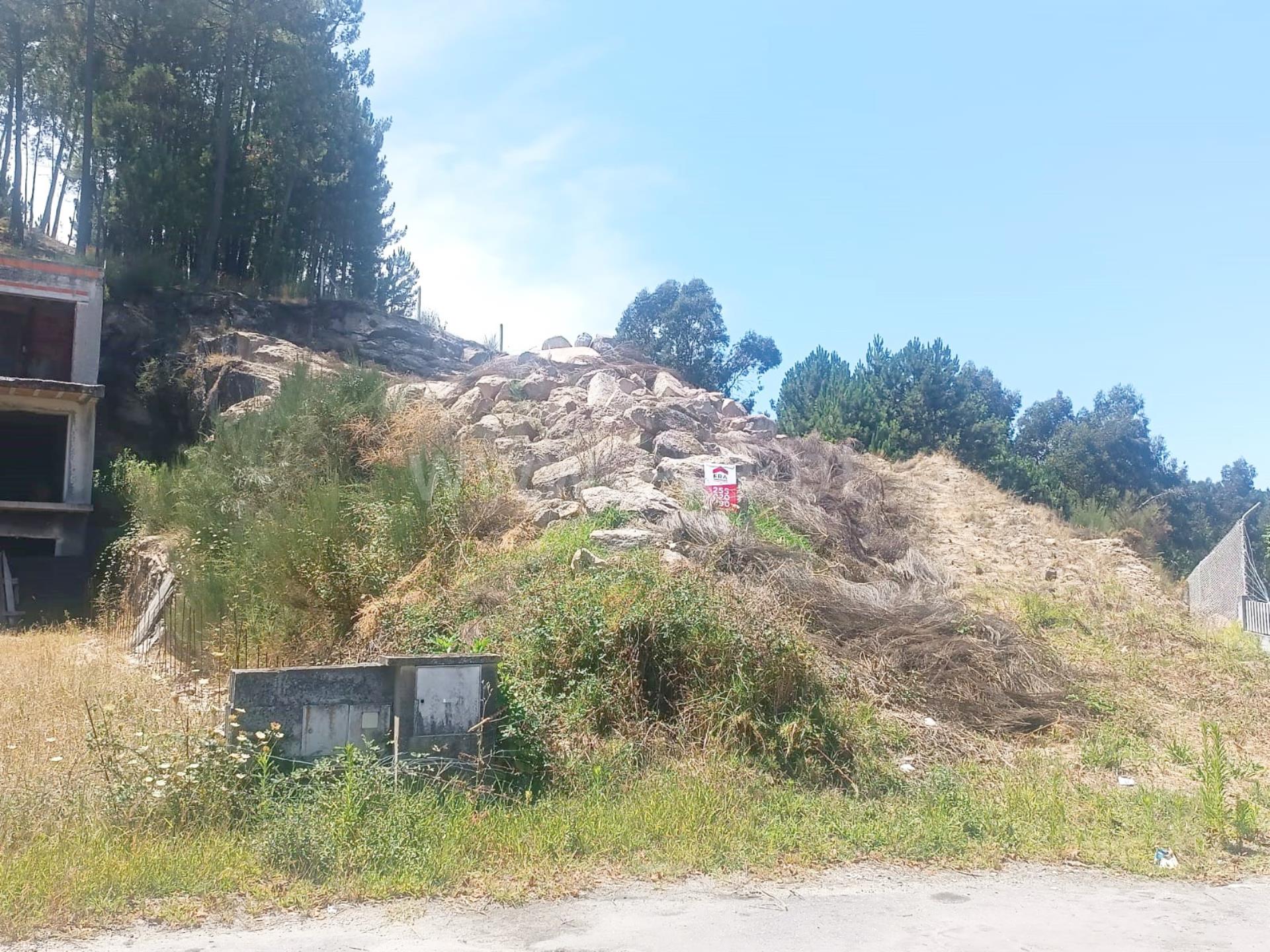 Land for sale in Marco de Canaveses, Portugal — €67,500