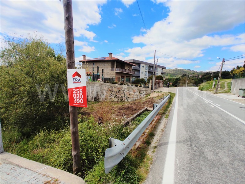 Terreno para Construção / Marco de Canaveses, Penhalonga e Paços de Gaiolo